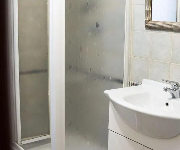 4 Passi Dal Centro سارزانا